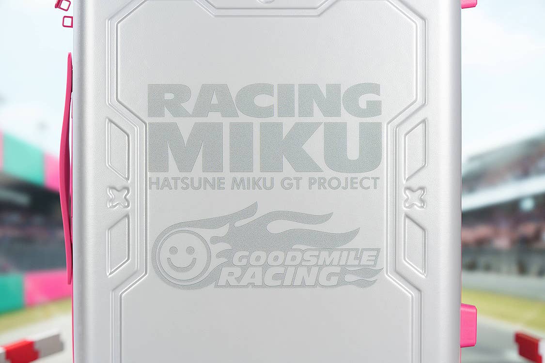 Hatsune Miku: Racing Ver. 2025 Suitcase Pop | 4580828661349