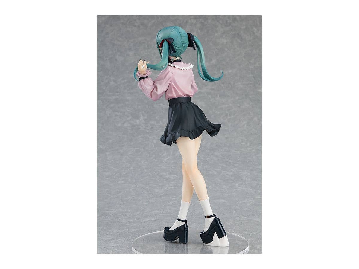 Character Vocal Series 01: Hatsune Miku Series Pop Up Parade Hatsune Miku The Vampire Ver. L Figure | 4580416946131
