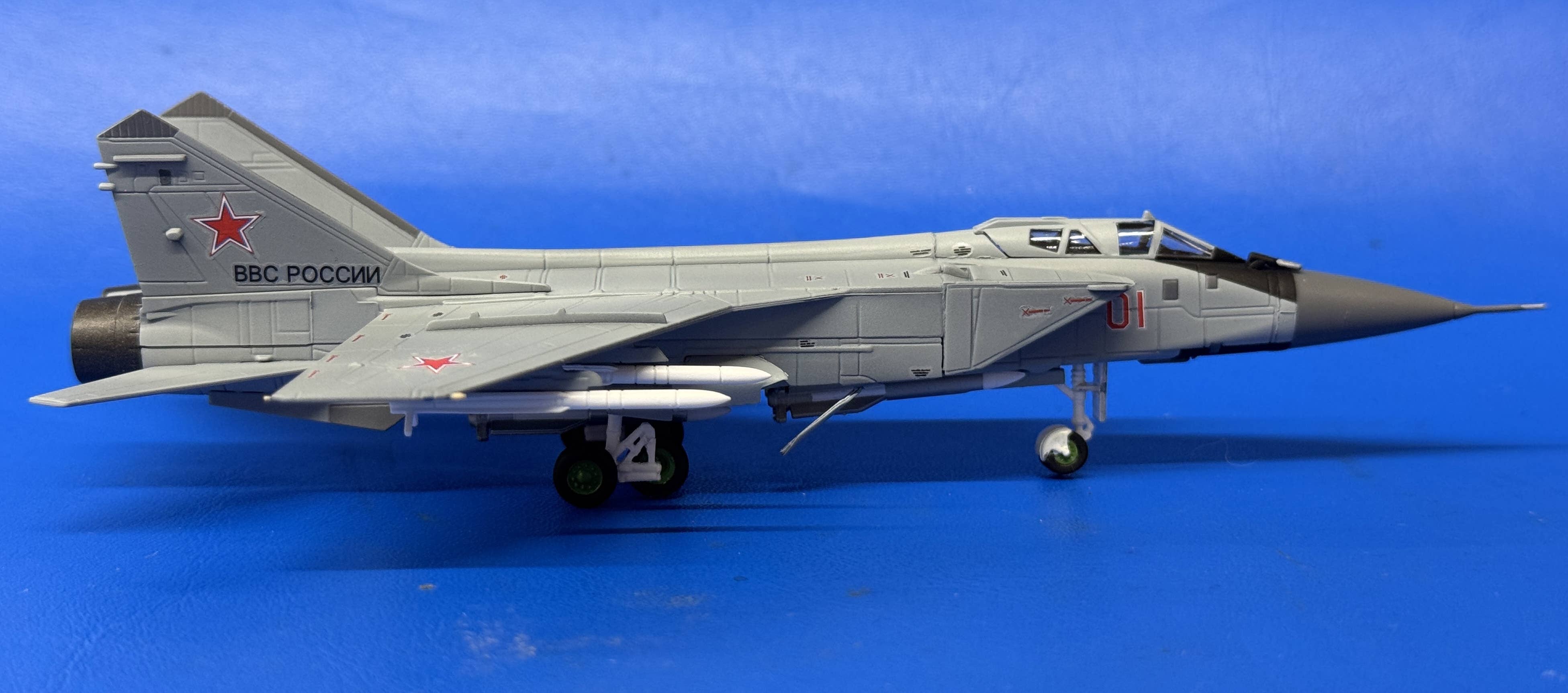 1/144 MiG-31 FOX HOUND | 4582119759643