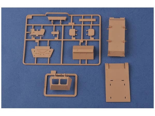 Hobby Boss 1/35 Soviet T-20 Armored Tractor Komsomolets 1940 | 6939319238481