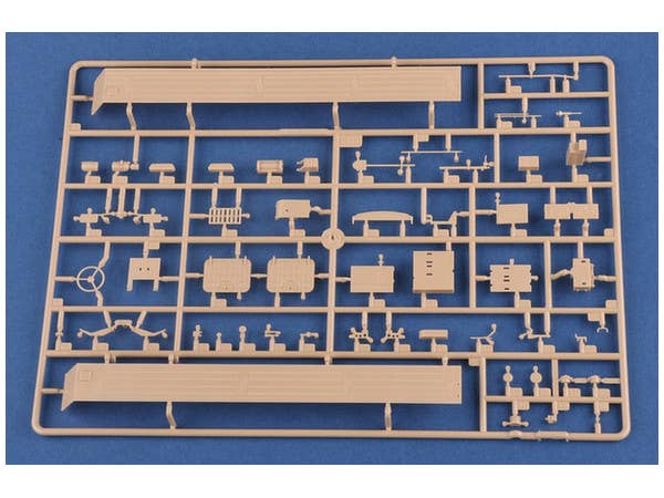 Hobby Boss 1/35 Russian 9K79 Tochka (SS-21 Scarab) IRBM | 6939319255099