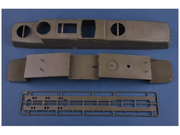 Hobby Boss 1/35 Soviet MBV-2 Armored Train | 6939319255143
