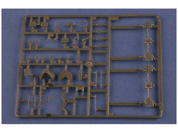 Hobby Boss 1/35 Soviet MBV-2 (late KT-28 Gun) | 6939319255167