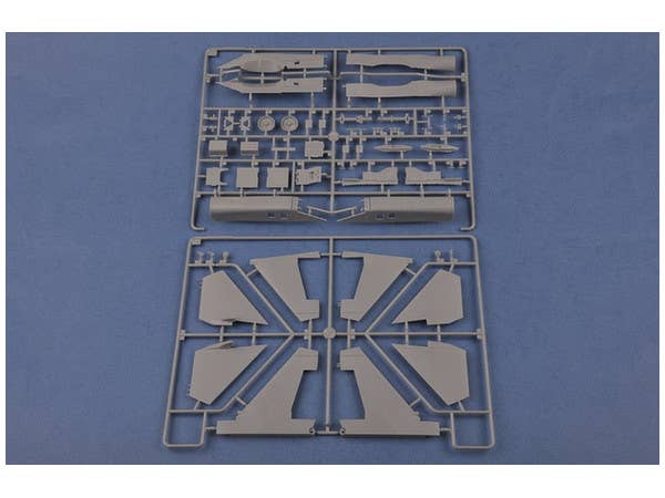 Hobby Boss 1/48 Russian Su-34 Fullback Fighter-Bomber | 6939319217561