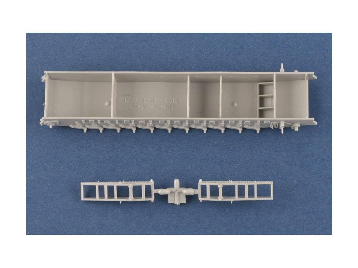 Hobby Boss 1/72 German KARL-Gerat 040/041 on Railway Transport Carrier | 6939319229618