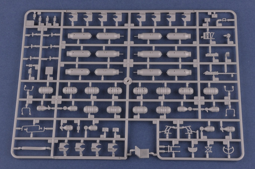 Hobby Boss 1/32 B-24J Liberator | 6939319232113