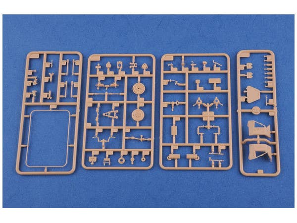 Hobby Boss 1/35 German Sd.Kfz.223 Leichter Panzerspahwagen (1st Series) | 6939319238177