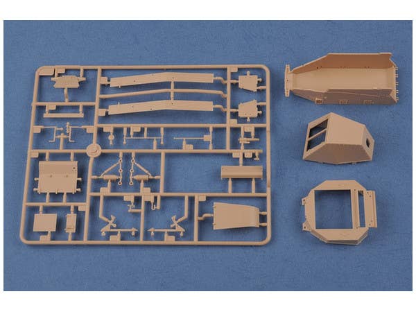 Hobby Boss 1/35 Soviet SU-18 SPH | 6939319238757