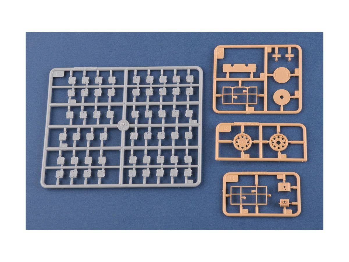 Hobby Boss 1/35 Soviet BT-2 Tank (Medium) | 6939319245151