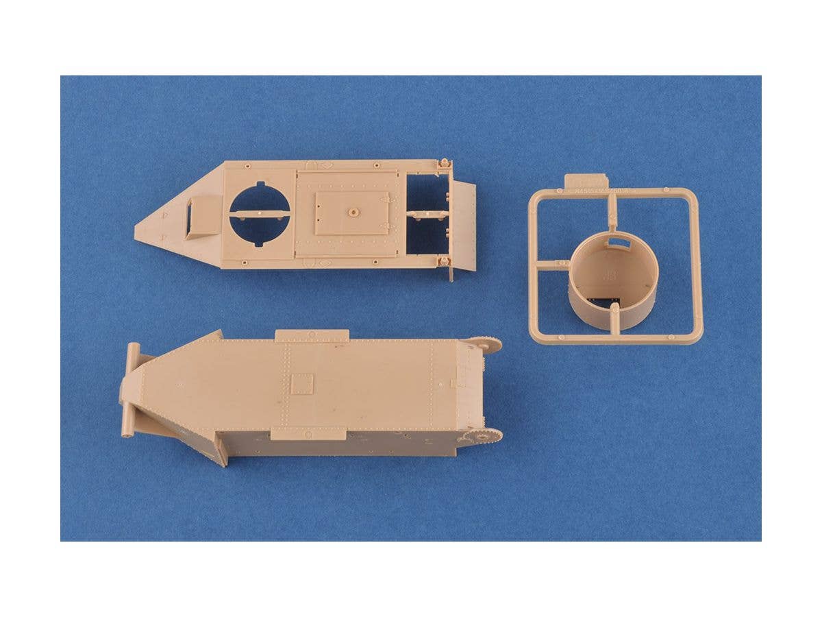 Hobby Boss 1/35 Soviet BT-2 Tank(late) | 6939319245168