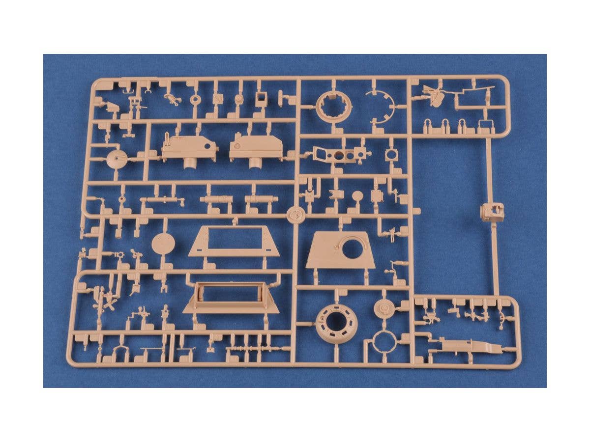 Hobby Boss 1/35 German Sd.Kfz.171 Panther Ausf.G - Early Version | 6939319245519