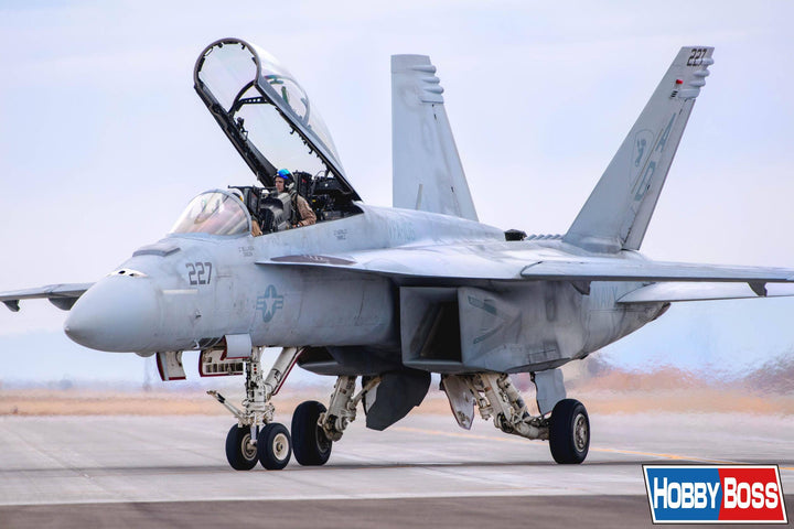Hobby Boss 1/48 F/A-18F Super Hornet | 6939319258137