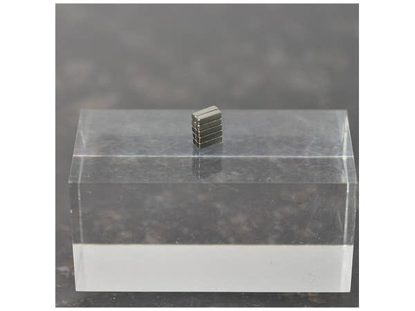 HiQ Parts Neodymium Magnet N52 Square 1mm x 4mm x Height 1mm (10pcs) | 4582370701900