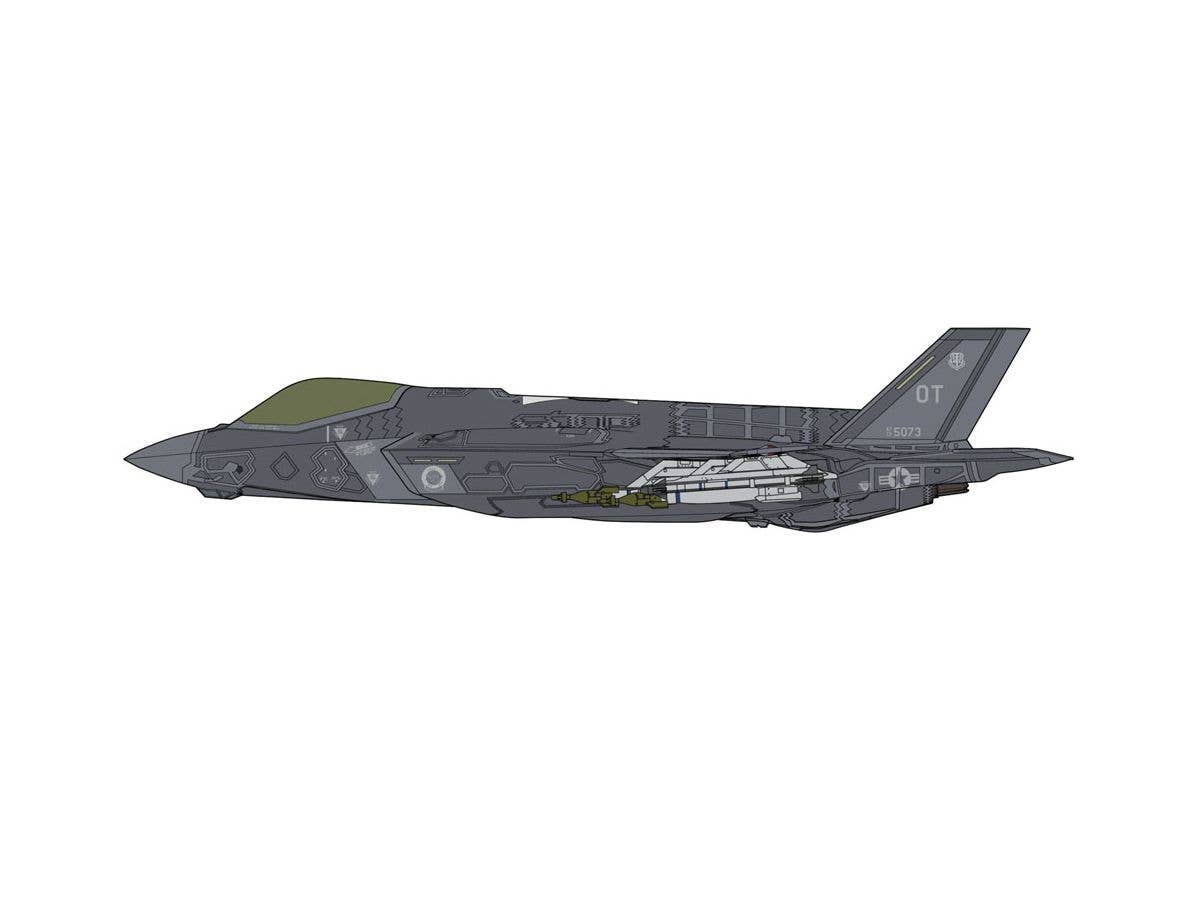 Hasegawa 1/72 F-35 LIGHTNING II (A Version) 'BEAST MODE' | 4967834023154