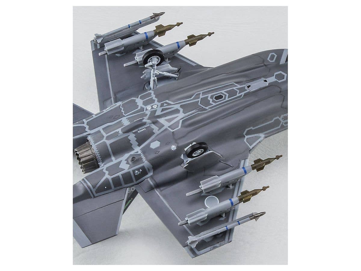 Hasegawa 1/72 F-35A Lightning II (A Version) 'Beast Mode J.A.S.D.F.', Limited Edition | 4967834023666