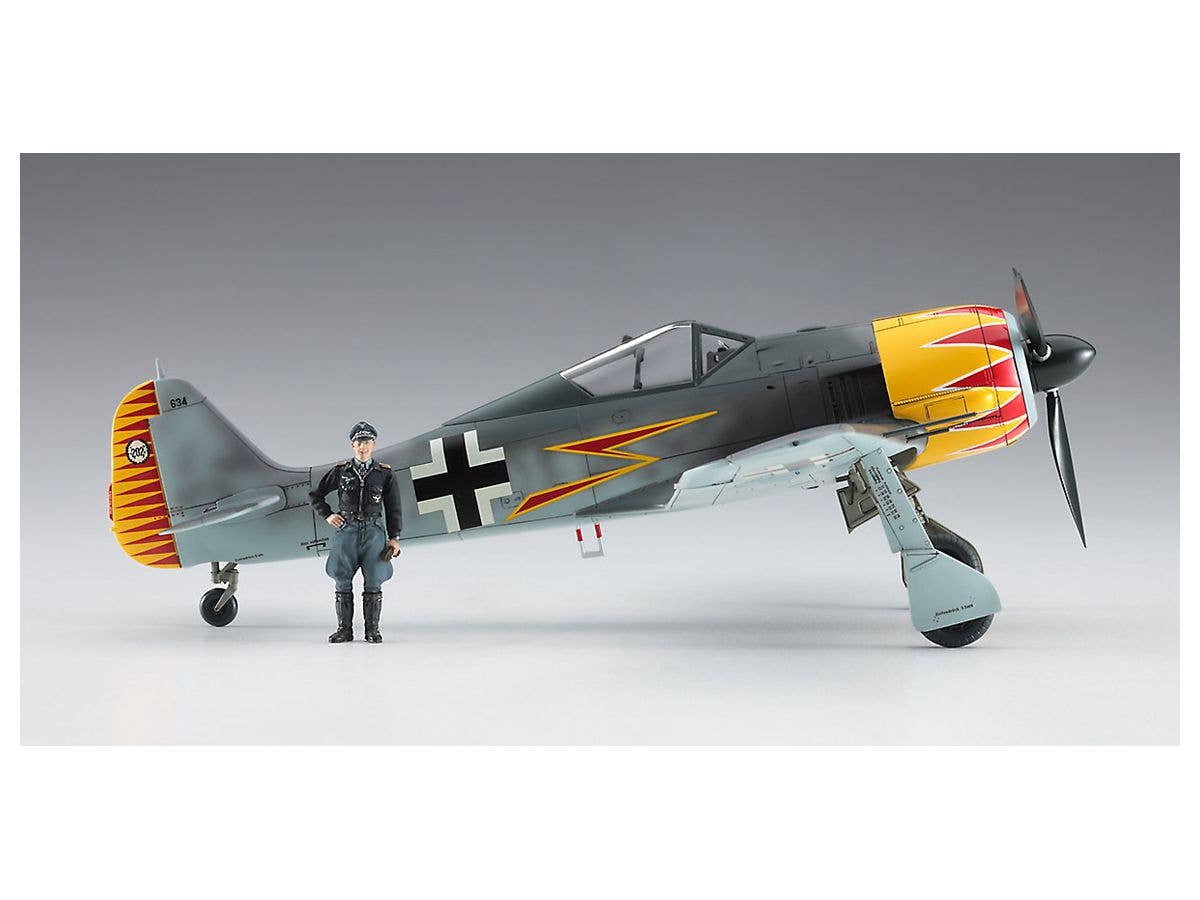 Hasegawa 1/48 Focke-Wulf Fw190A-4 'GRAF' w/ Figure | 4967834074927