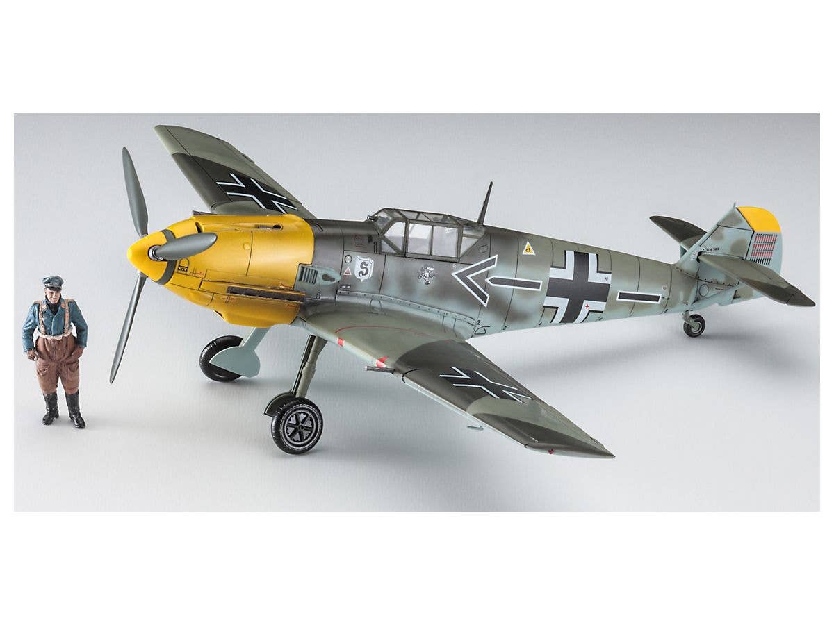 Hasegawa 1/48 Bf109E-4/N 'Galland' with Ace Pilot Adolf Galland Resin Figure | 4967834075009