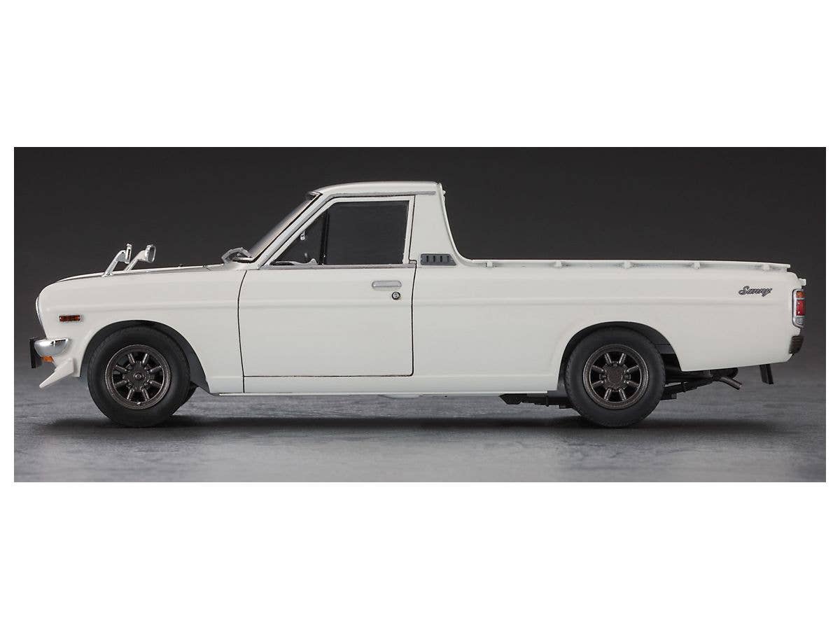 Hasegawa 1/24 Nissan Sunny Truck W/ Chin Spoiler | 4967834204270