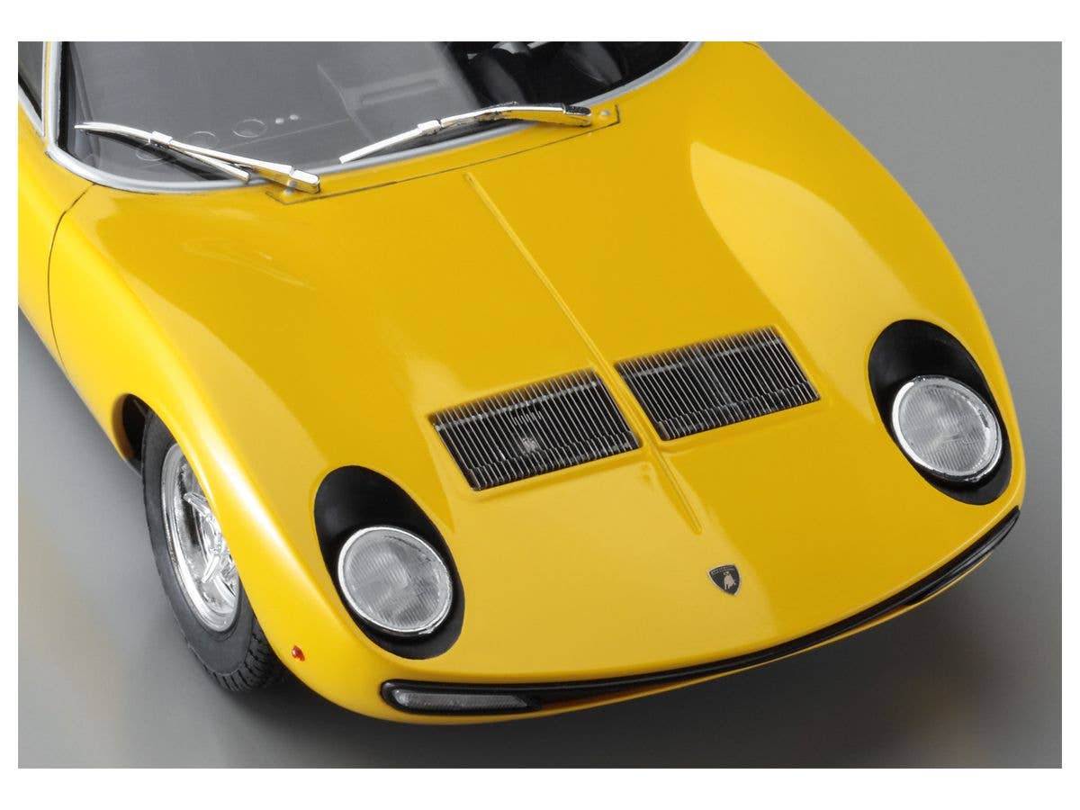 Hasegawa 1/24 Lamborghini Miura P400 SV 'Detail Up Version Yellow Body' | 4967834205116