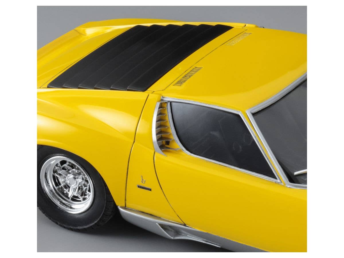 Hasegawa 1/24 Lamborghini Miura P400 SV 'Detail Up Version Yellow Body' | 4967834205116