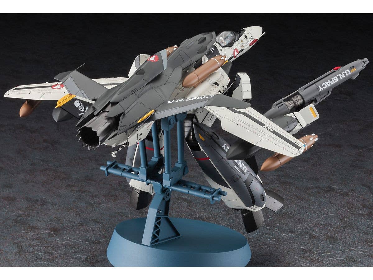 Hasegawa 1/72 VF-0S GERWALK w/GHOST "MACROSS ZERO" | 4967834658899