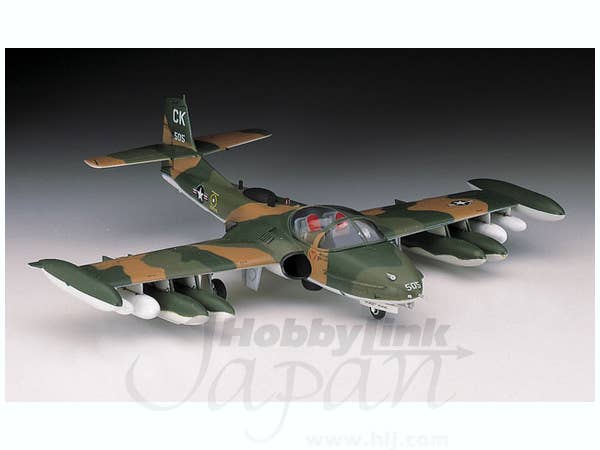 Hasegawa [A12] 1:72 A-37 A/B DRAGONFLY | 4967834011427