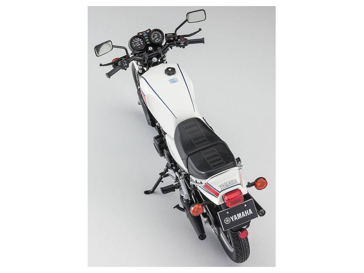 Hasegawa [BK13] 1:12 Yamaha RZ250 (4L3) (1980) | 4967834215139