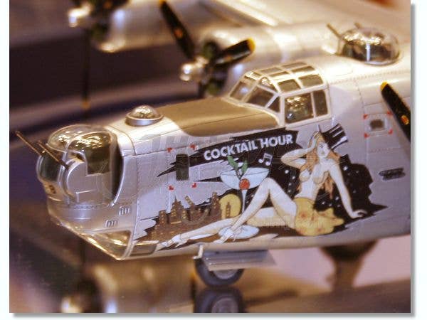 Hasegawa 1/72 B-24J Liberator E29 | 4967834015593