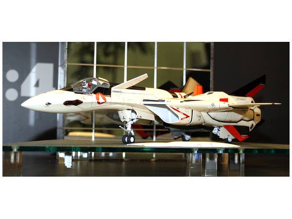 Hasegawa [MC01] 1:48 YF-19 MACROSS PLUS | 4967834656512