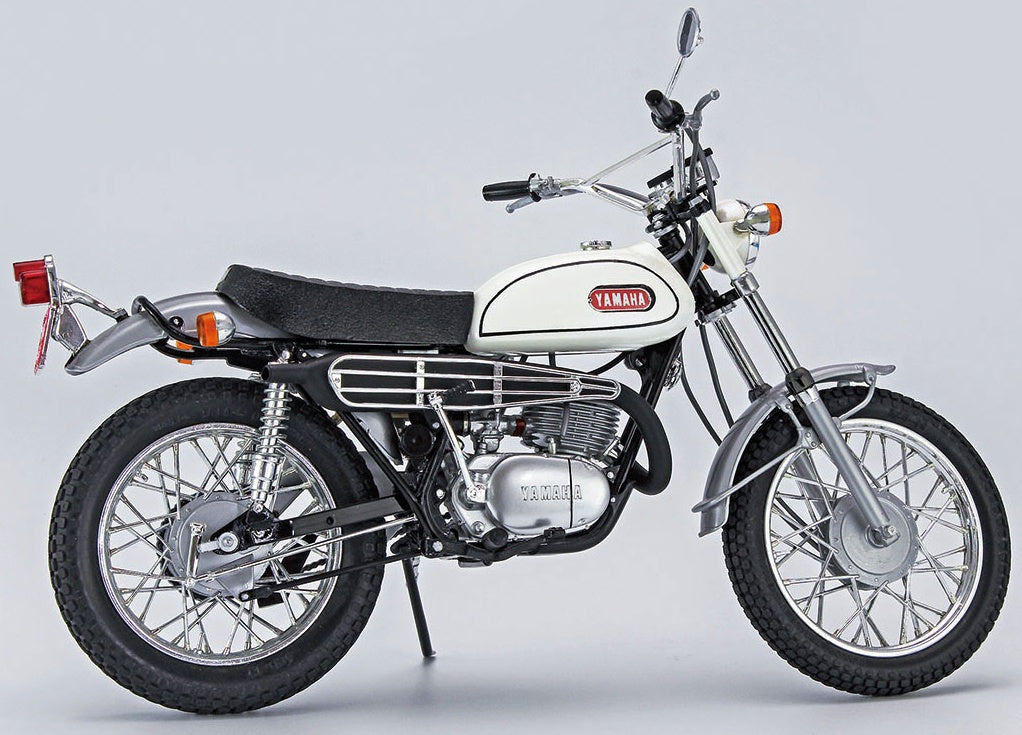 Hasegawa 1/10  YAMAHA 250 ENDURO DT1