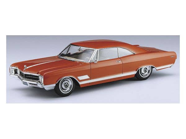 Hasegawa 1/24 1966 American Coupe (Buick Wildcat) Type B w/ Blond Girls Resin Figure | 4967834522138