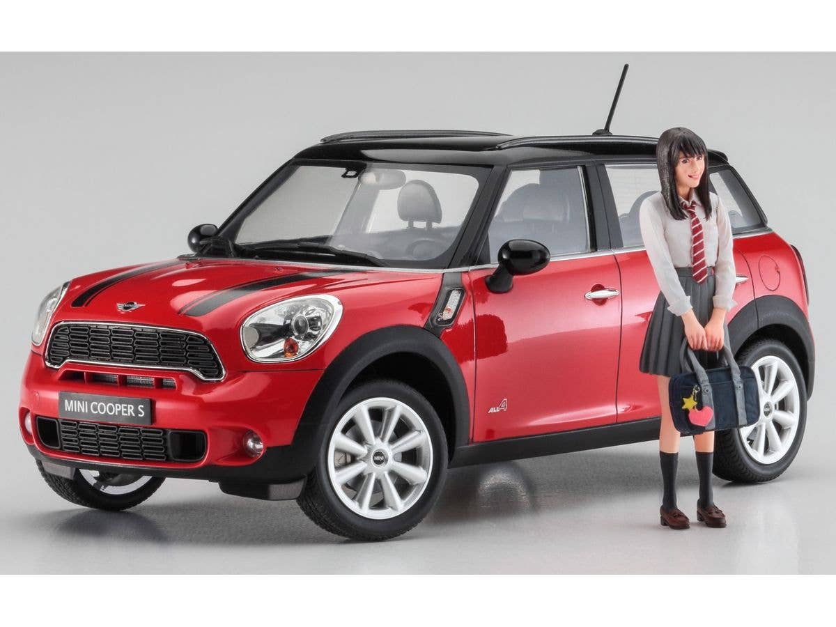 Hasegawa 1/24 MINI COOPER S COUNTRYMAN ALL4 w/SCHOOL GIRL’S FIGURE | 4967834523593