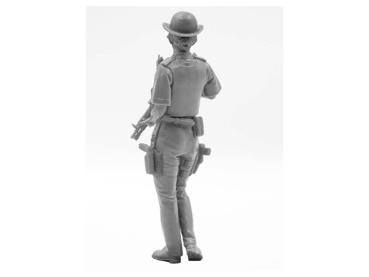 ICM 1/16 British Police Female Officer (100% new molds) | 4823044405640