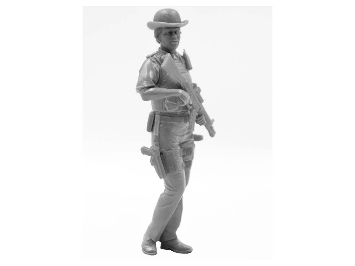 ICM 1/16 British Police Female Officer (100% new molds) | 4823044405640