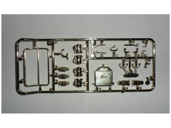 ICM 1/24 Model T 1913 Roadster, American Passenger Car | 4823044403110
