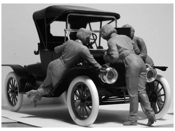 ICM 1/24 American mechanics (1910s) (3 figures) | 4823044404735