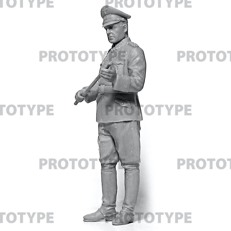 ICM 1/24 WWII German Staff Personnel (100% new molds), Figure