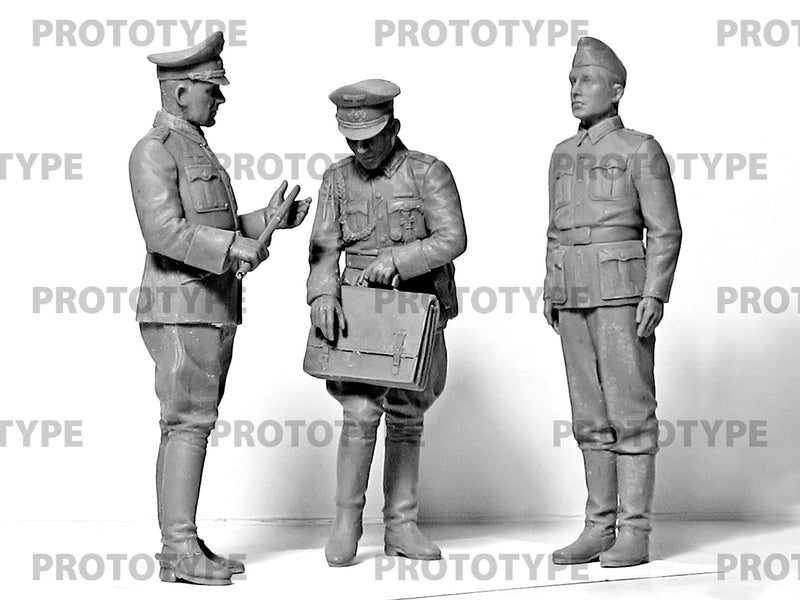 ICM 1/24 WWII German Staff Personnel (100% new molds), Figure