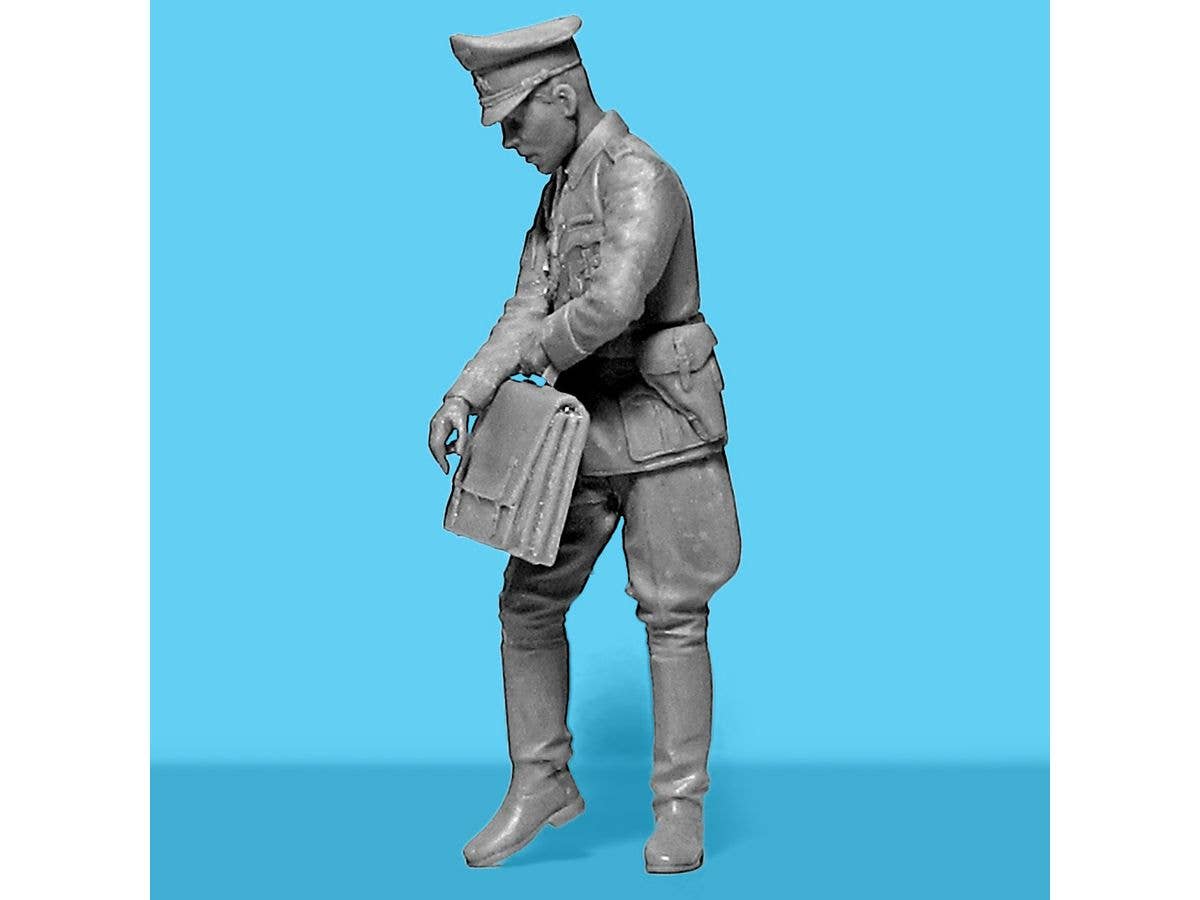 ICM 1/24 Type G4 Car with MG 34 and German Staff Personnel | 4823044410187