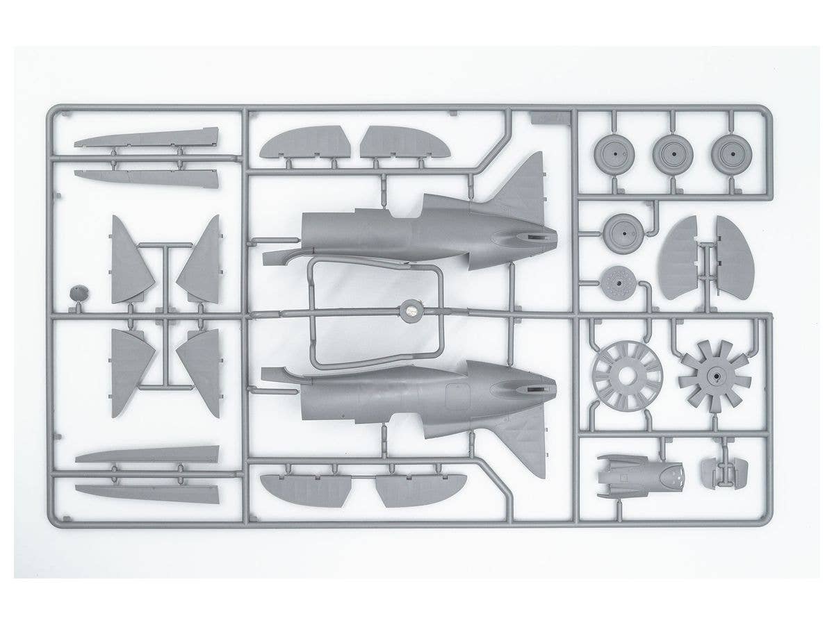 ICM 1/32 I-16 type 17, WWII Soviet Fighter | 4823044405817