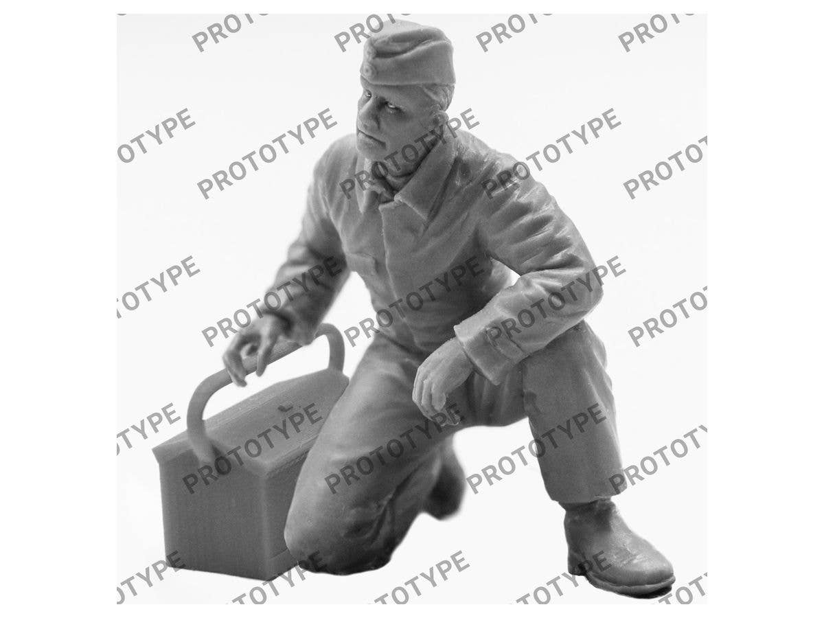 ICM 1/32 German Luftwaffe Ground Personnel (1939-1945) (3 figures) (100% new molds) | 4823044406104