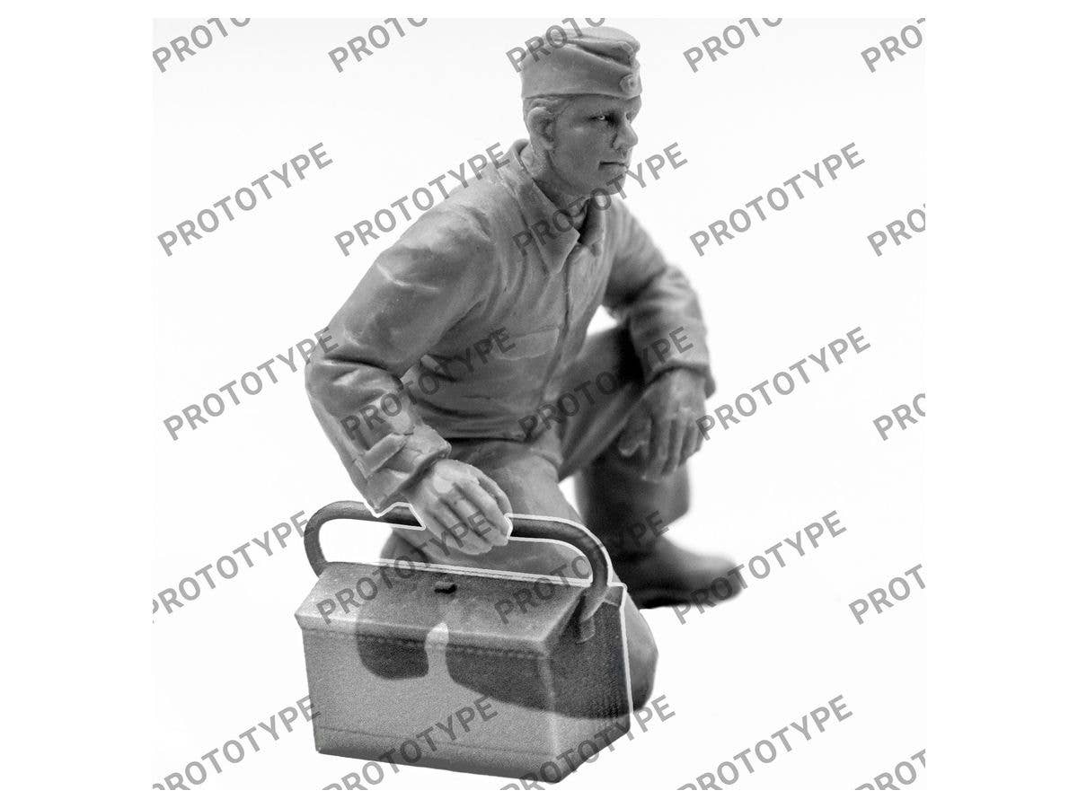 ICM 1/32 German Luftwaffe Ground Personnel (1939-1945) (3 figures) (100% new molds) | 4823044406104