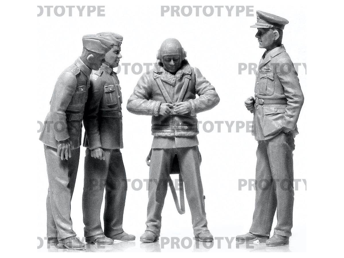 ICM 1/32 WWII RAF Cadets (100% new molds) | 4823044408047