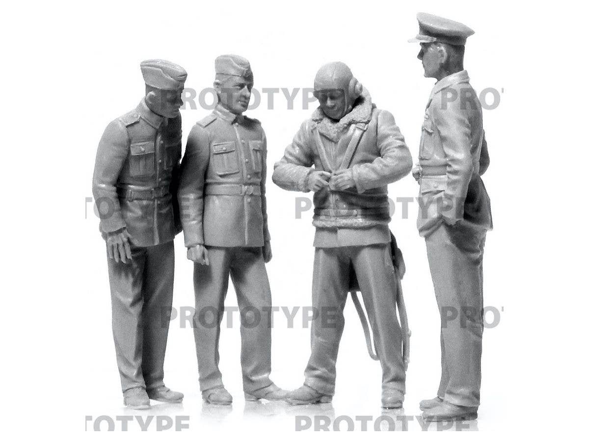 ICM 1/32 WWII RAF Cadets (100% new molds) | 4823044408047