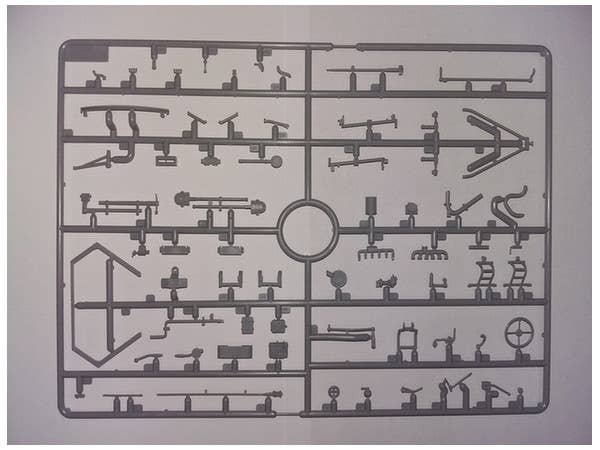 ICM 1/35 Sd.Kfz.251/6 Ausf.A, WWII German Armoured Command Vehicle | 4823044405039