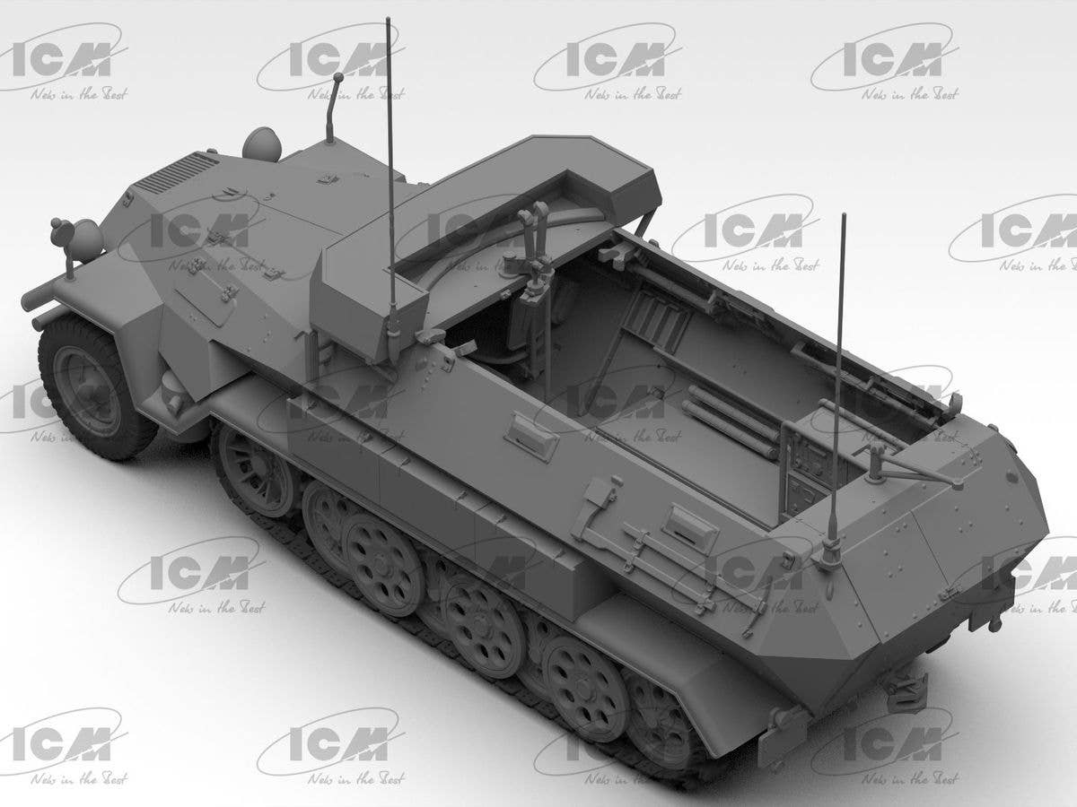 ICM 1/35 'Beobachtungspanzerwagen' Sd.Kfz.251/18 Ausf.A, WWII German Observation Vehicle with crew | 4823044410774
