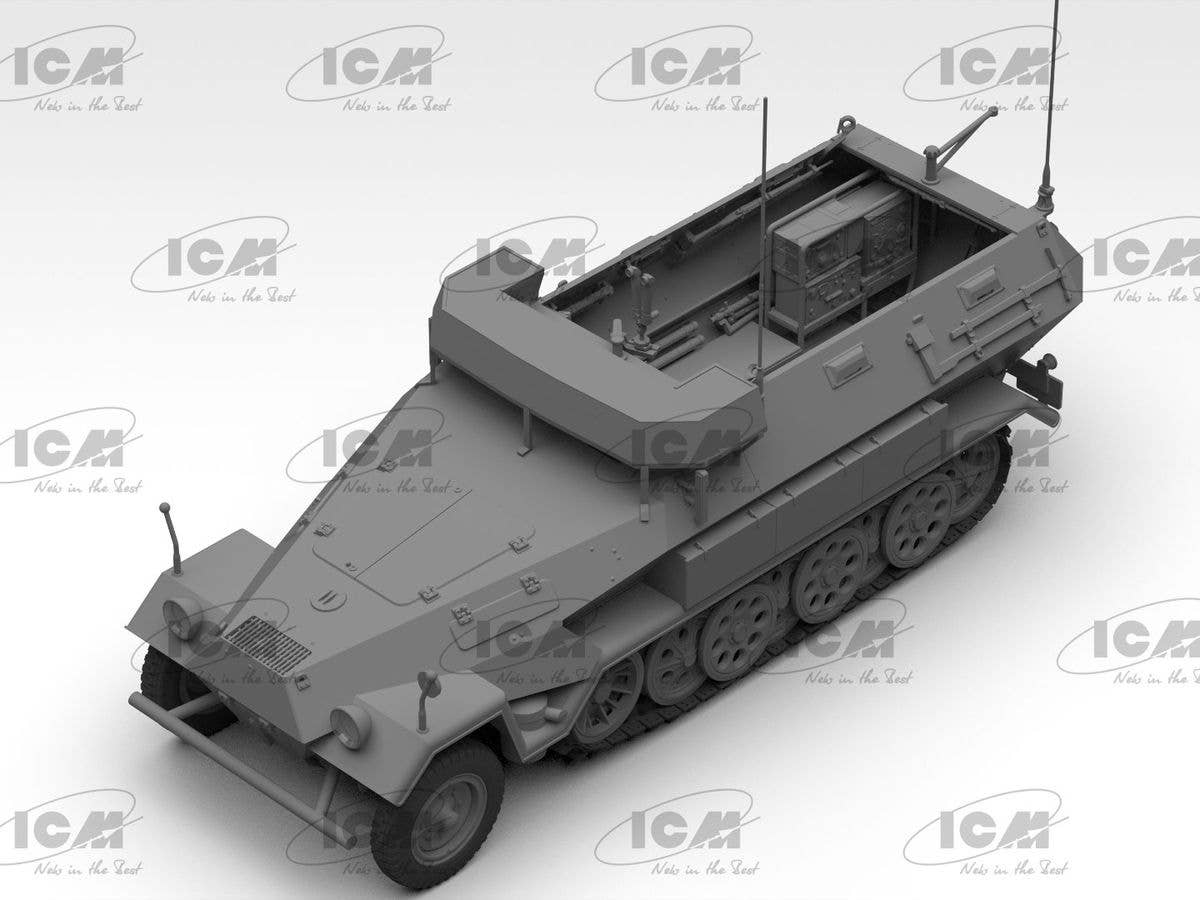 ICM 1/35 'Beobachtungspanzerwagen' Sd.Kfz.251/18 Ausf.A, WWII German Observation Vehicle with crew | 4823044410774