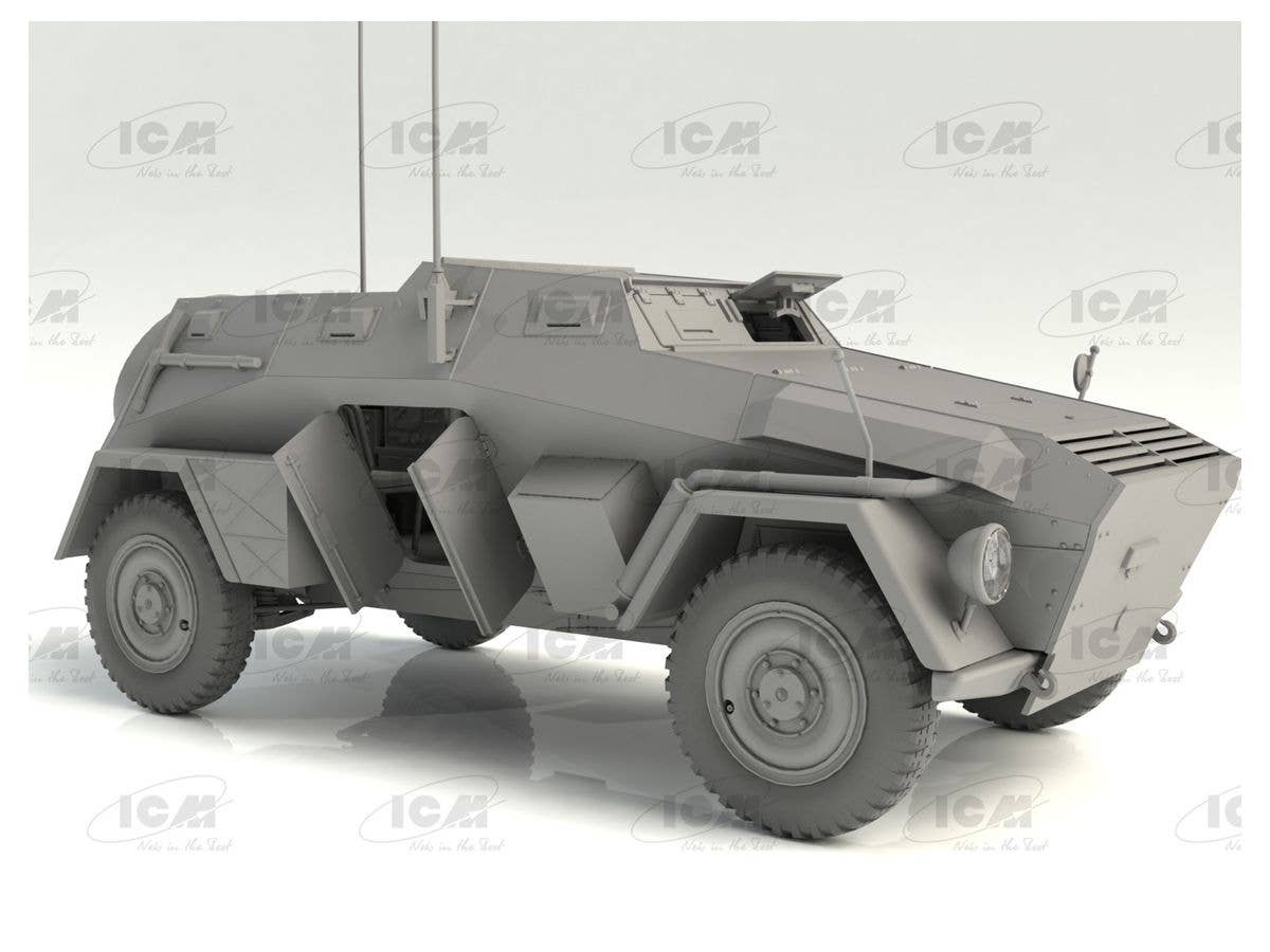 ICM 1/35 Sd.Kfz. 247 Ausf.B with Crew | 4823044407552