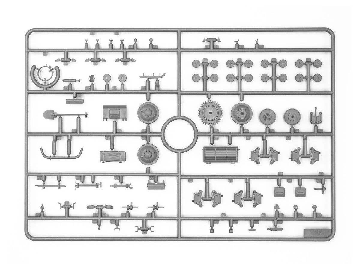 ICM 1/35 FCM 36, French Light Tank in German Service | 4823044407989