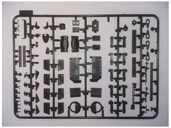 ICM 1/35 T-34-85, WWII Soviet Medium Tank | 4823044404216